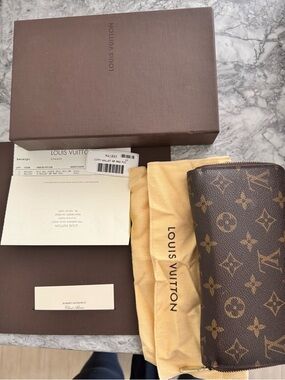 Louis Vuitton Monogram Zippy Wallet - Brown and Gold